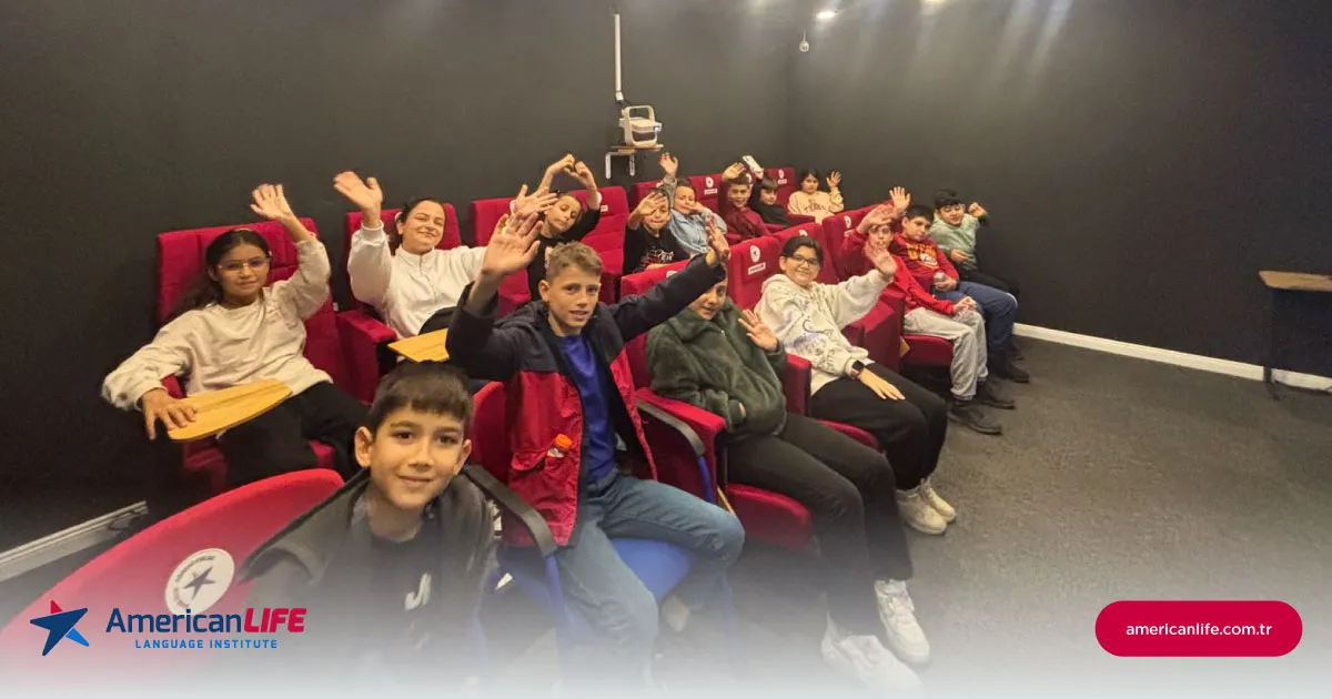 Aydın Efeler ilkokul öğrencileri İngilizce dersi aktivitesi Aydın İlkokul ve Ortaokul Seviyesi İngilizce Kursu Tavsiyesi