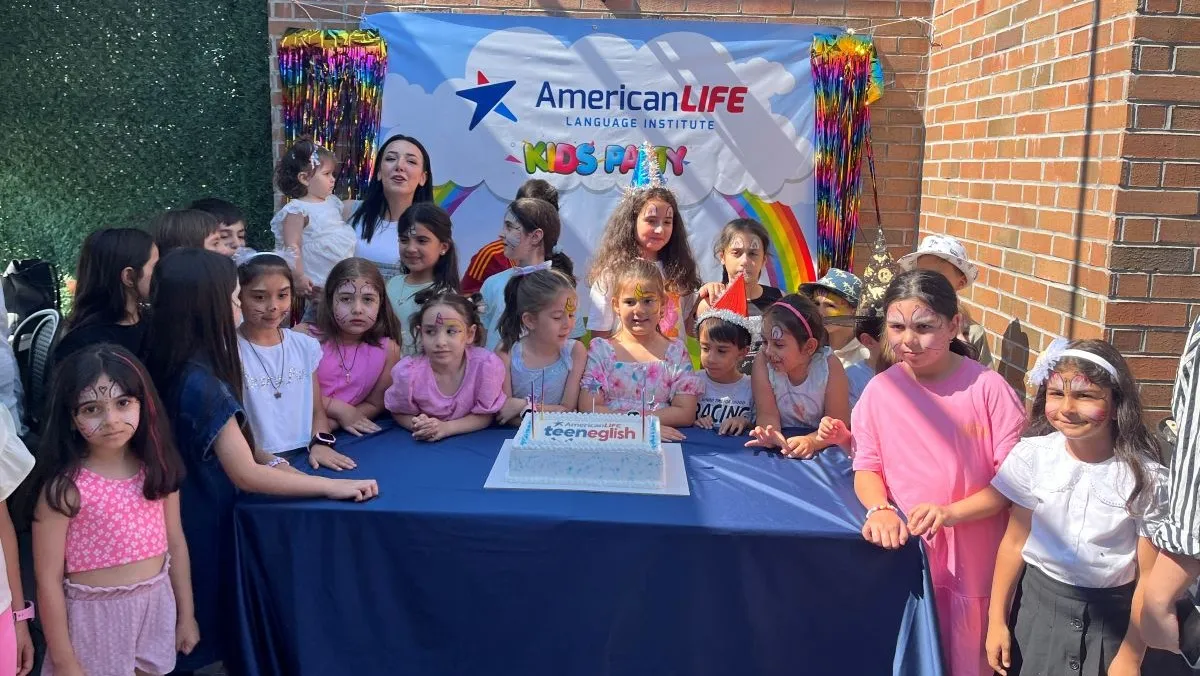 3-6 Yaş Çocuklar İçin İngilizce Erken Dönem İngilizcesi 3-6 Yaş Çocuklar İçin İngilizce Erken Dönem İngilizcesi